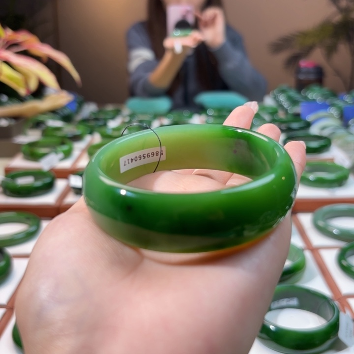 未镶嵌手镯和田玉（碧玉）57.58