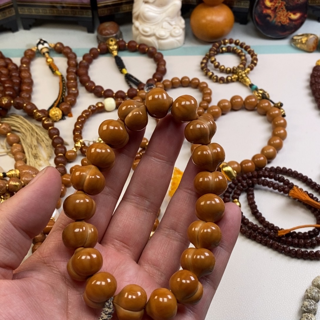 吊坠猴头核桃。。。。。。。。。。。