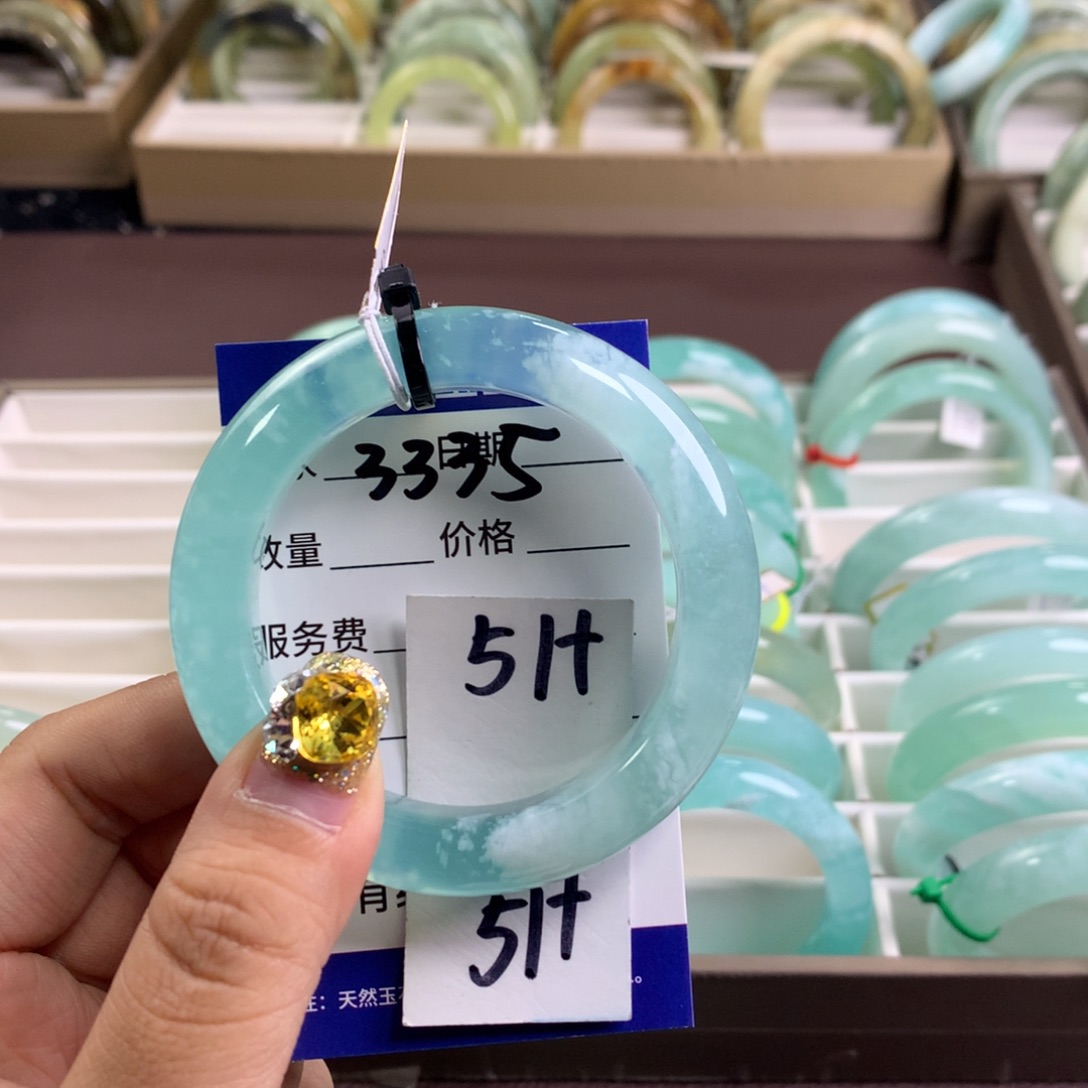 蛇纹石玉手镯未镶嵌呼**定3395