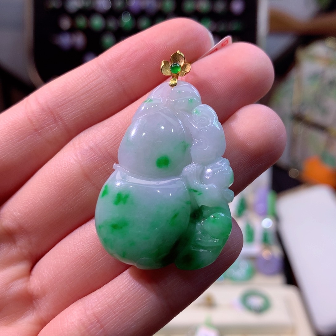 翡翠颈饰18K金镶嵌翡翠