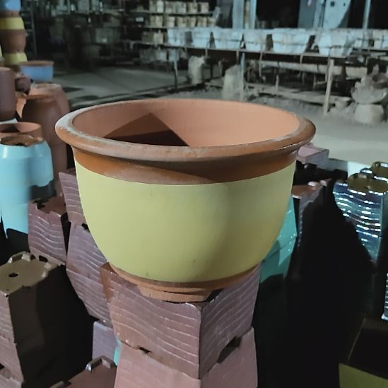 口径30高19黄两个花盆