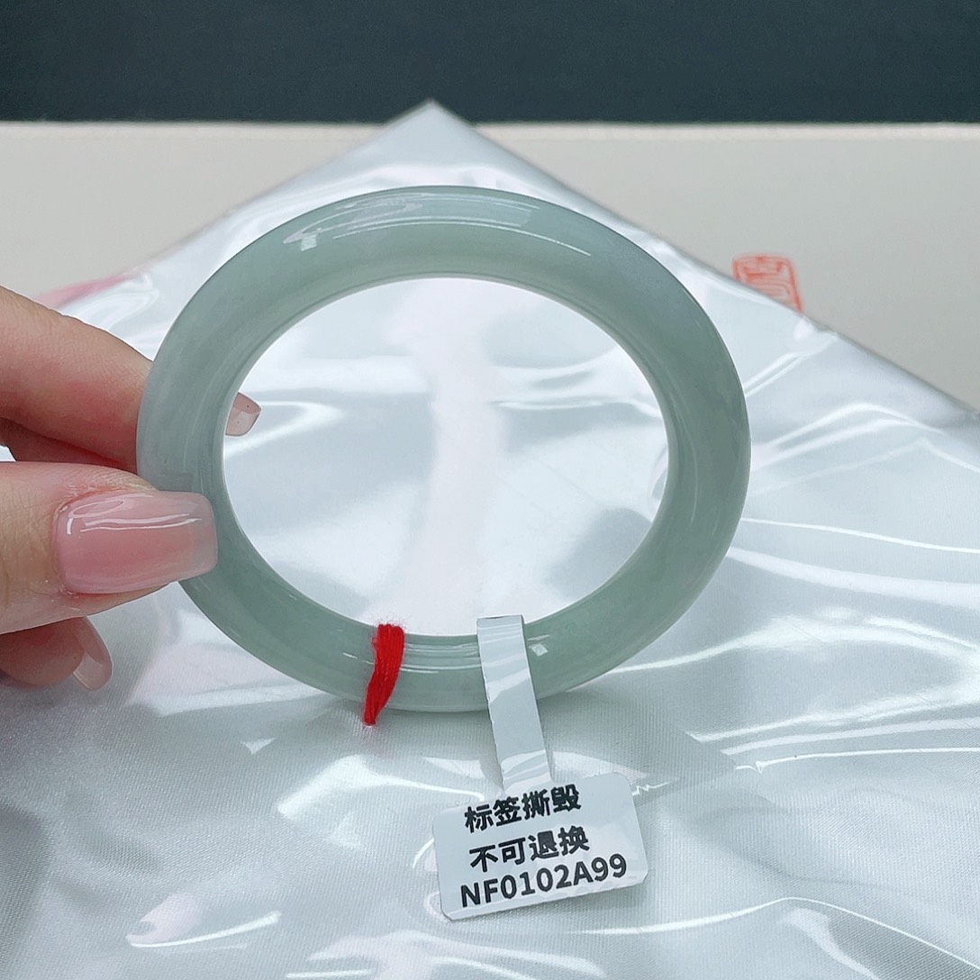 翡翠手镯未镶嵌圆53.8