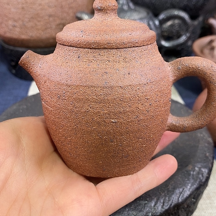 Y***I荥经大器黑砂正把壶