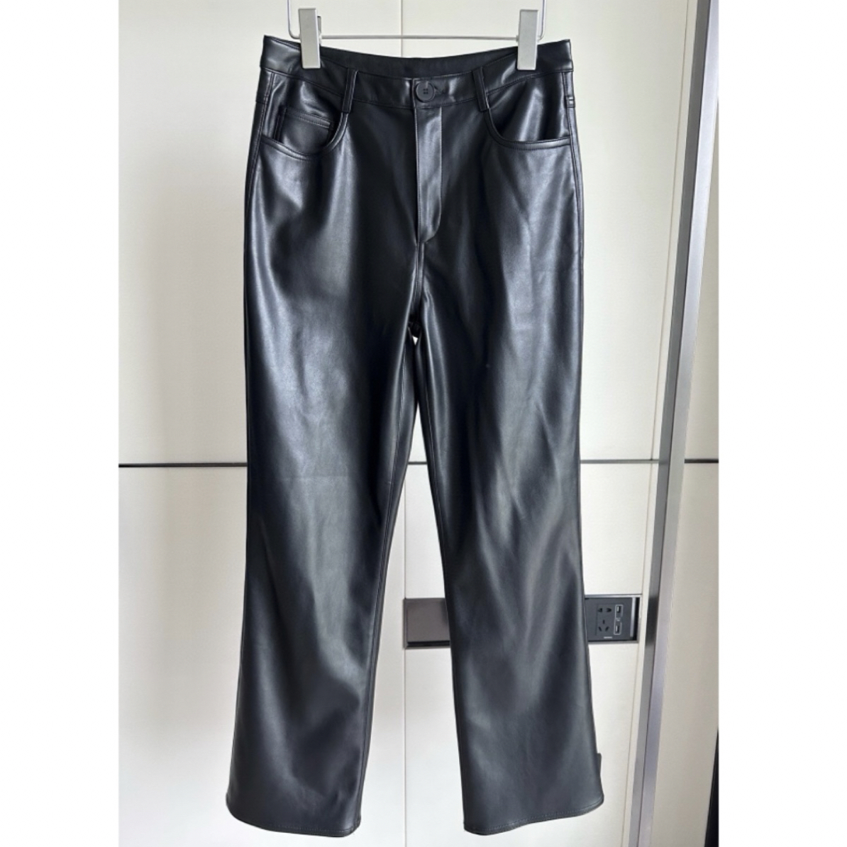 直筒 时尚百搭微喇软皮裤