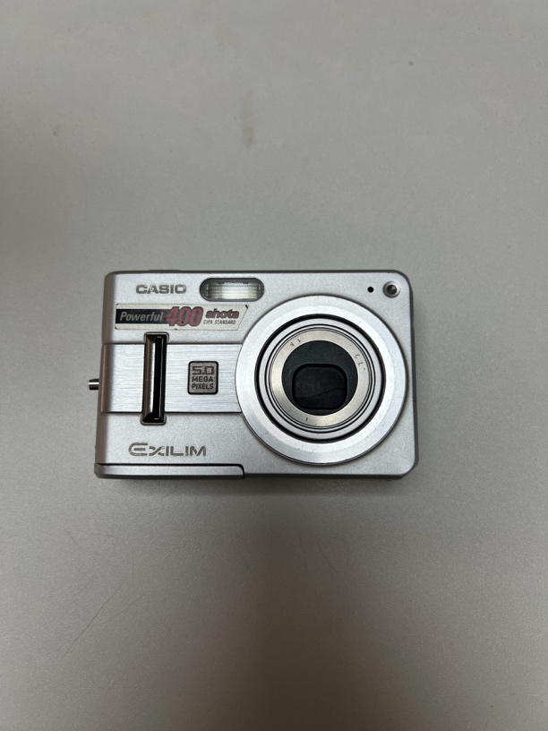 8新 Casio/卡西欧 卡西欧Z57数码相机拍照冷白500w像素3倍光变 