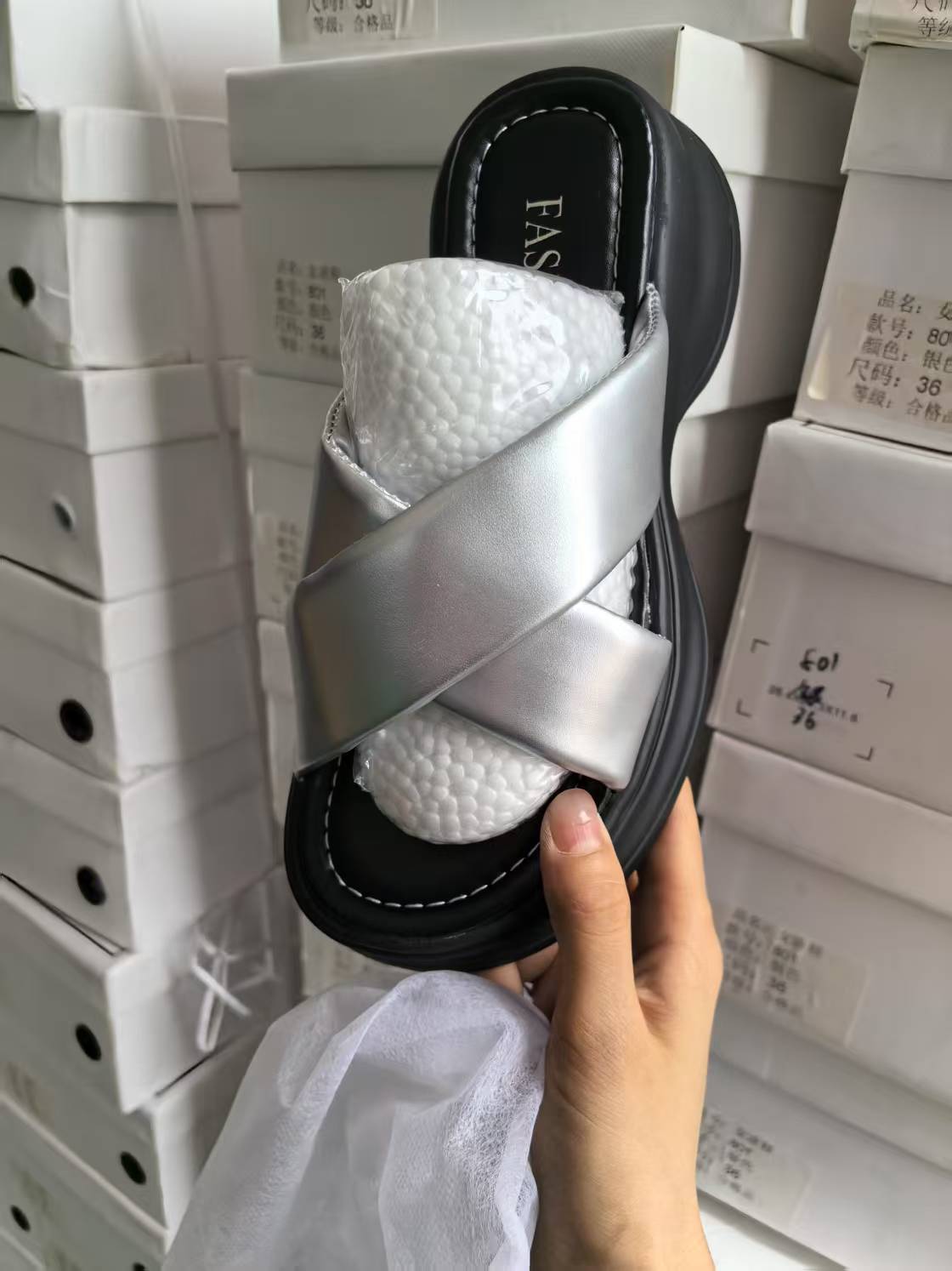 《咩咩》休闲时尚女鞋597号