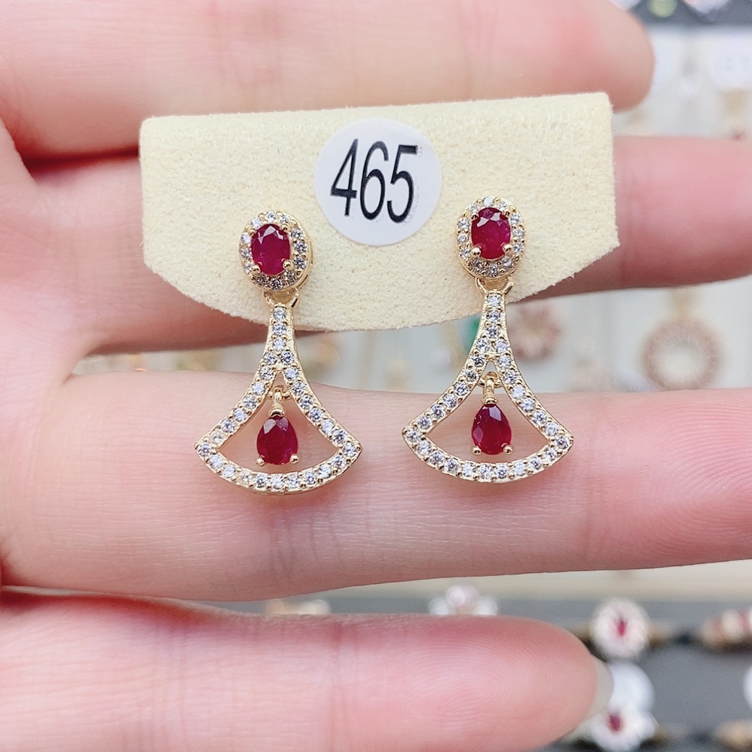 银S925镶嵌红宝石耳饰