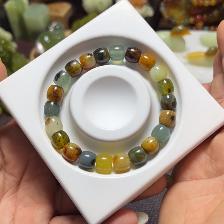 未镶嵌蛇纹石玉手链