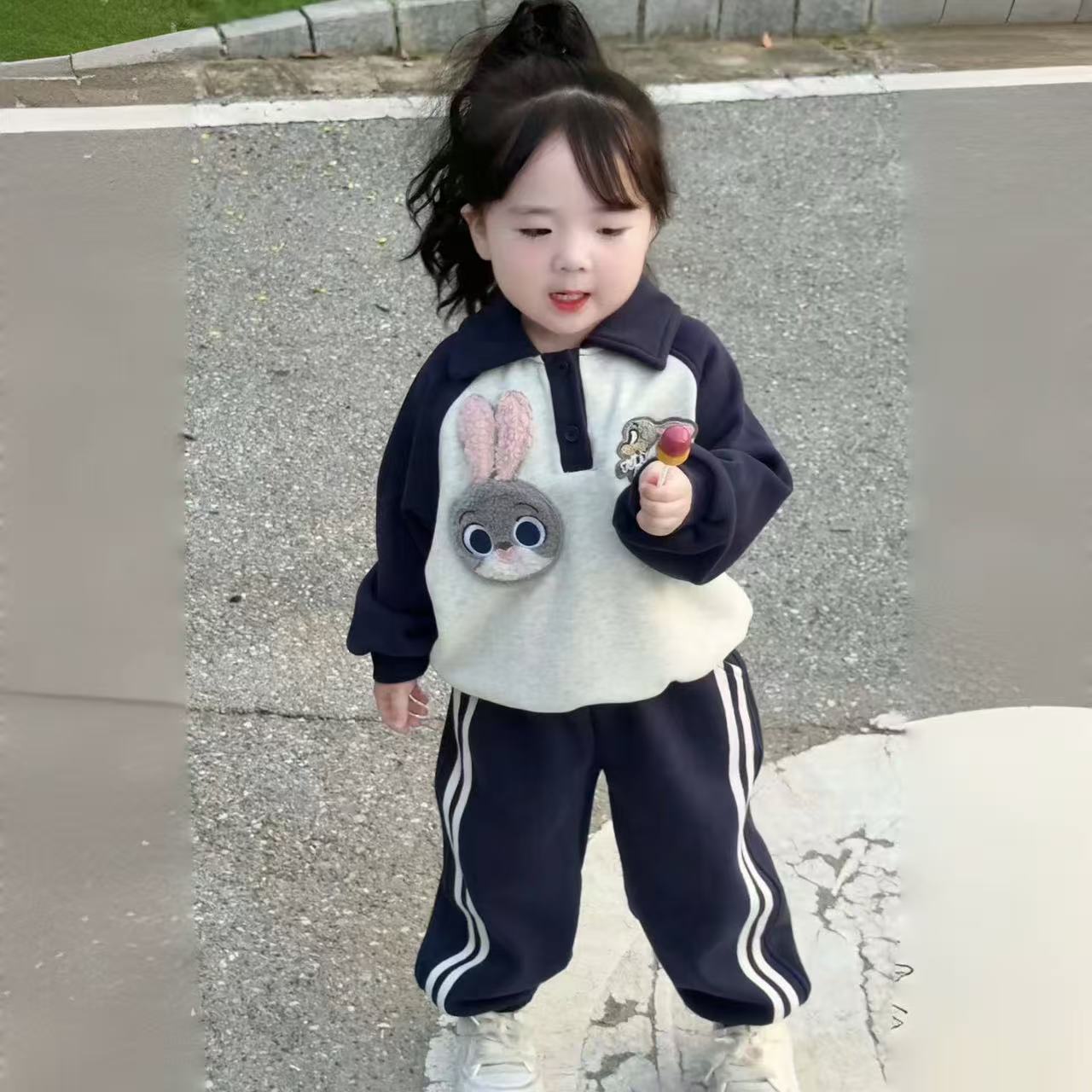 女卡通动漫常规款卡通休闲秋冬季套装加绒洋气童装