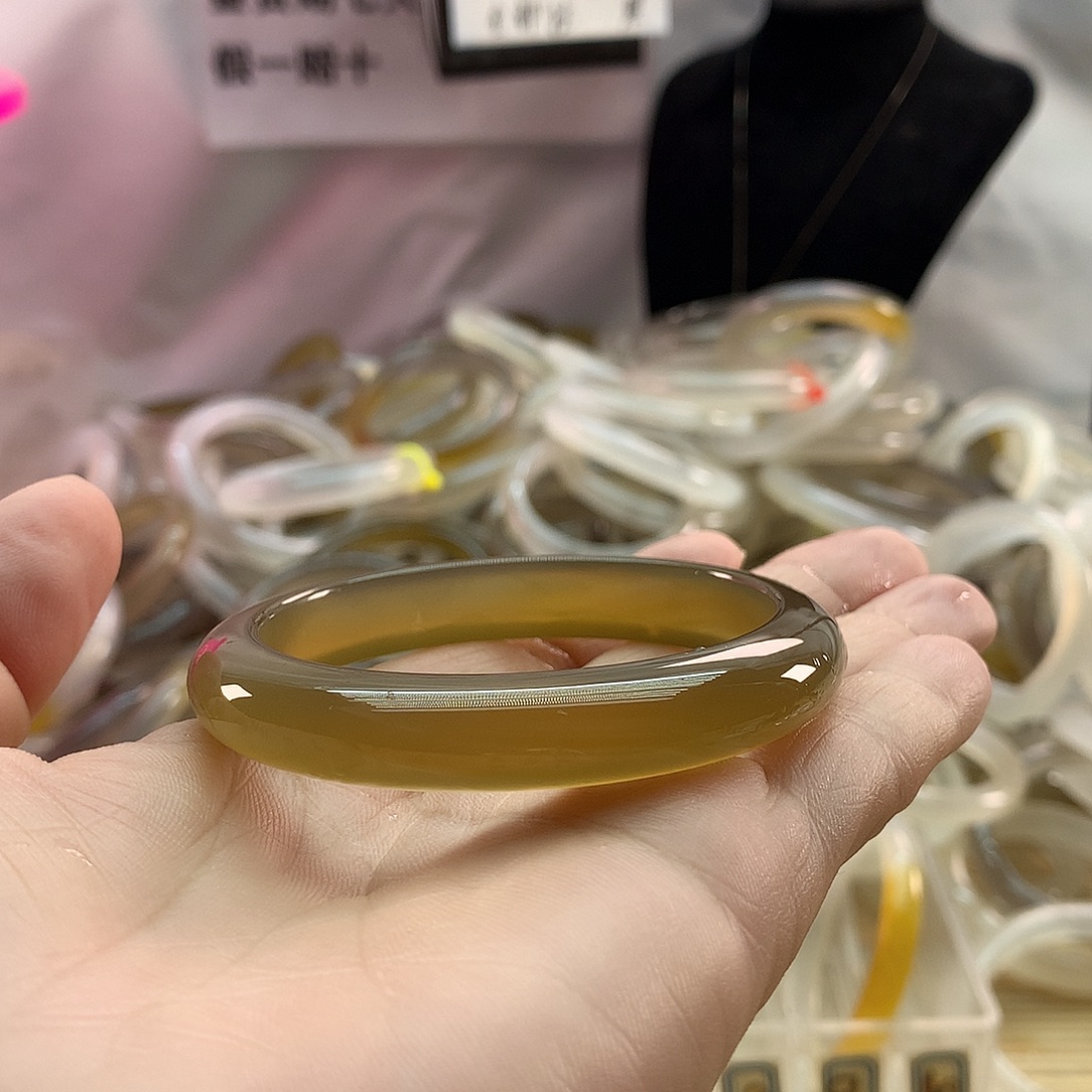 玛瑙/玉髓未镶嵌手镯