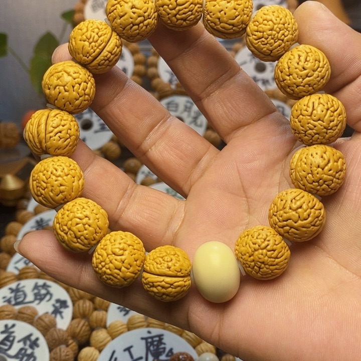 【闪购商品】大****鸽桃核雕刻手串手链