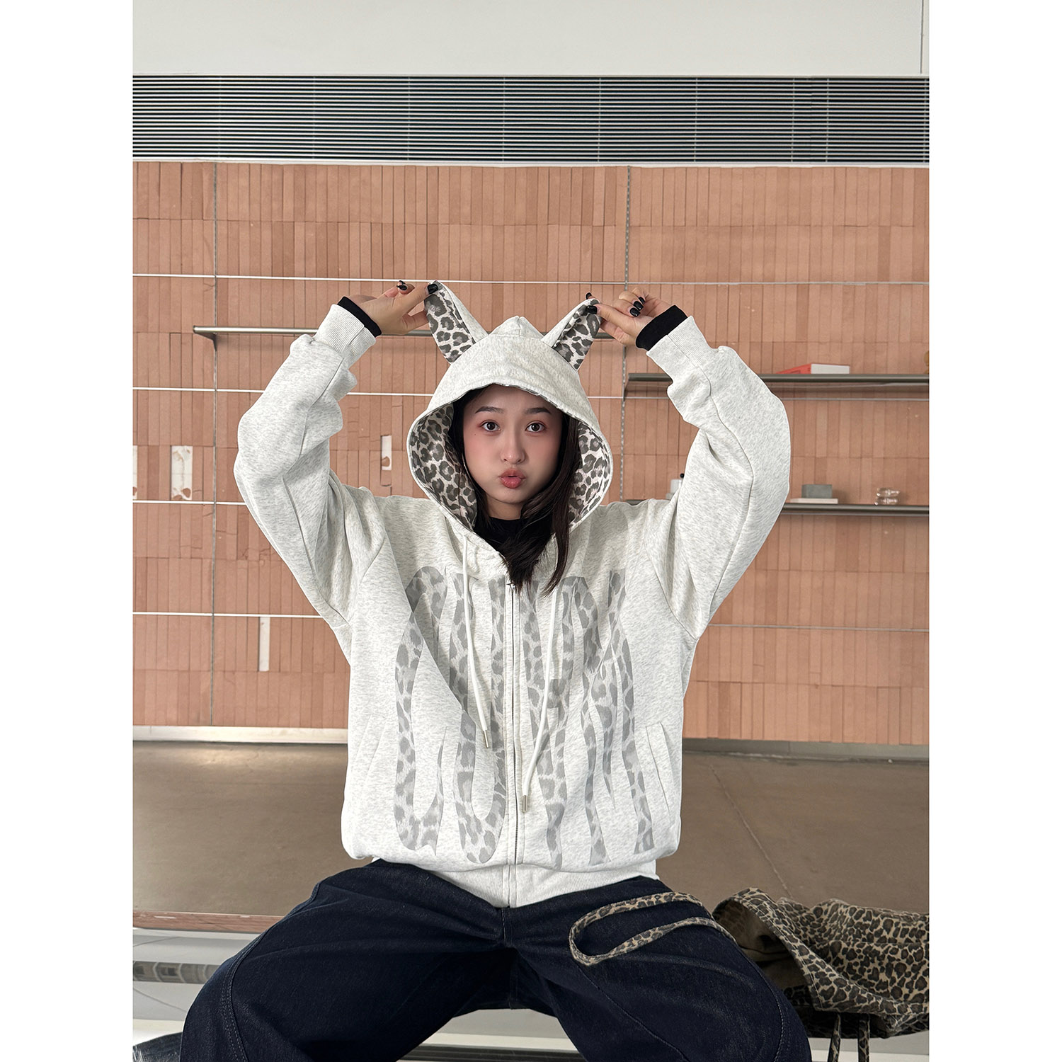 19studio WAYNEPRINCE 美式复古兔耳开衫卫衣休闲宽松百搭上衣女