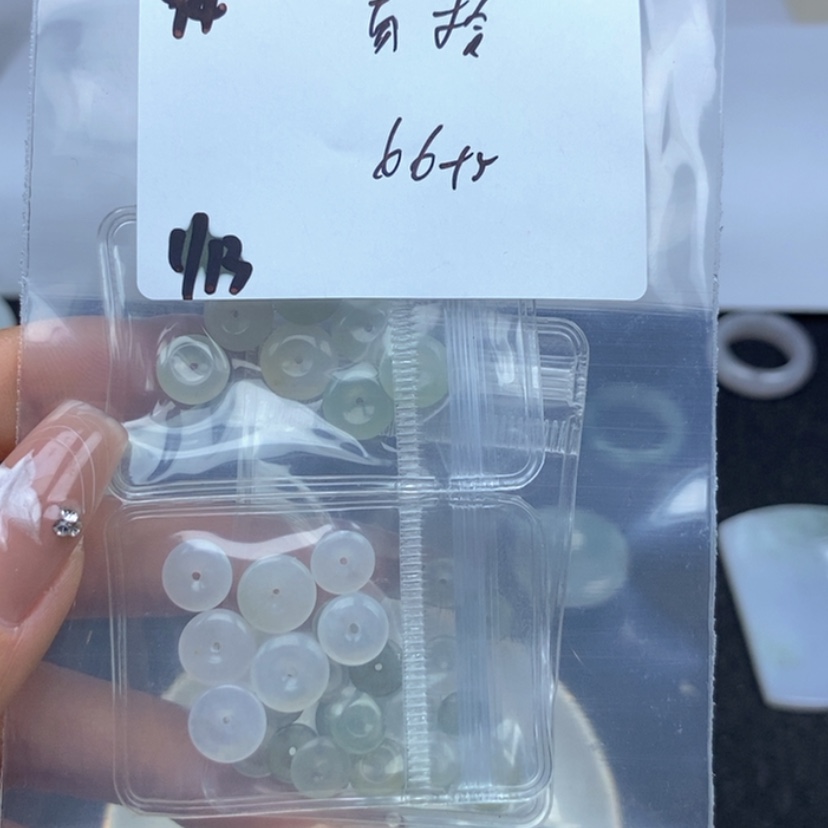 【闪购商品】翡翠颈饰未镶嵌易*缘