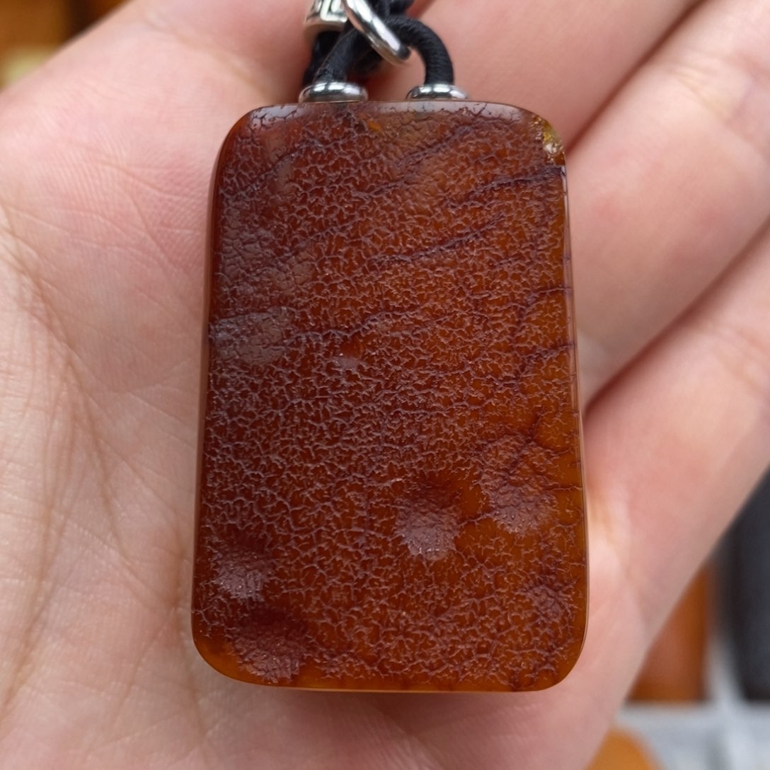 琥珀吊坠(赠链)未镶嵌