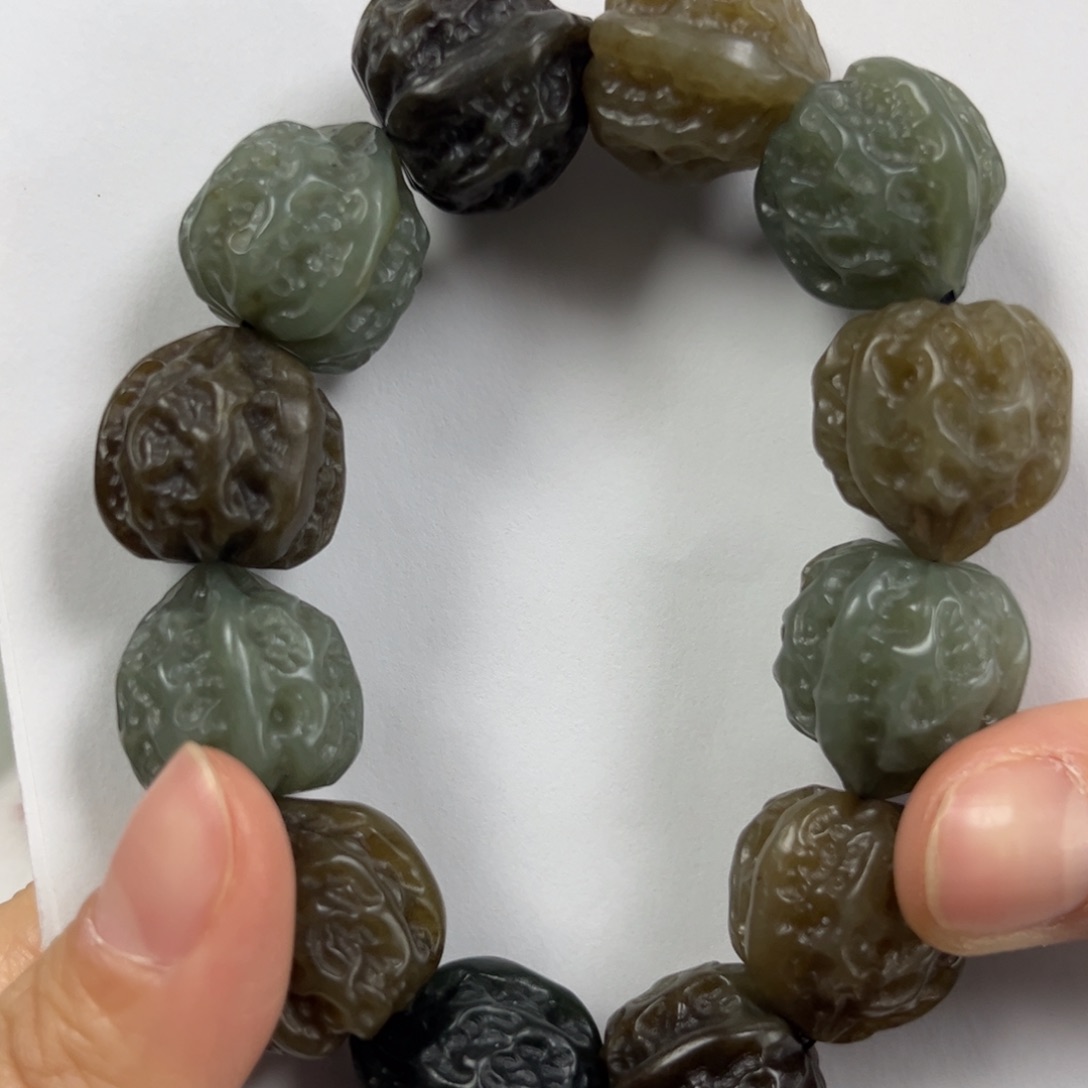 和田玉手链未镶嵌卡18