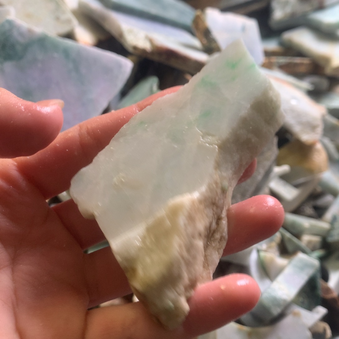 翡翠颈饰未镶嵌缅甸翡翠