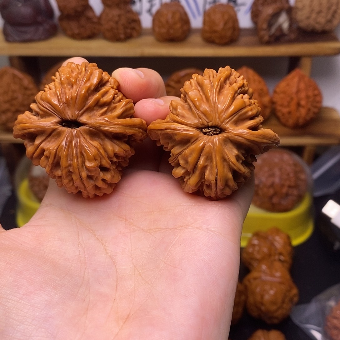 用***8文玩核桃吊坠篓子福利