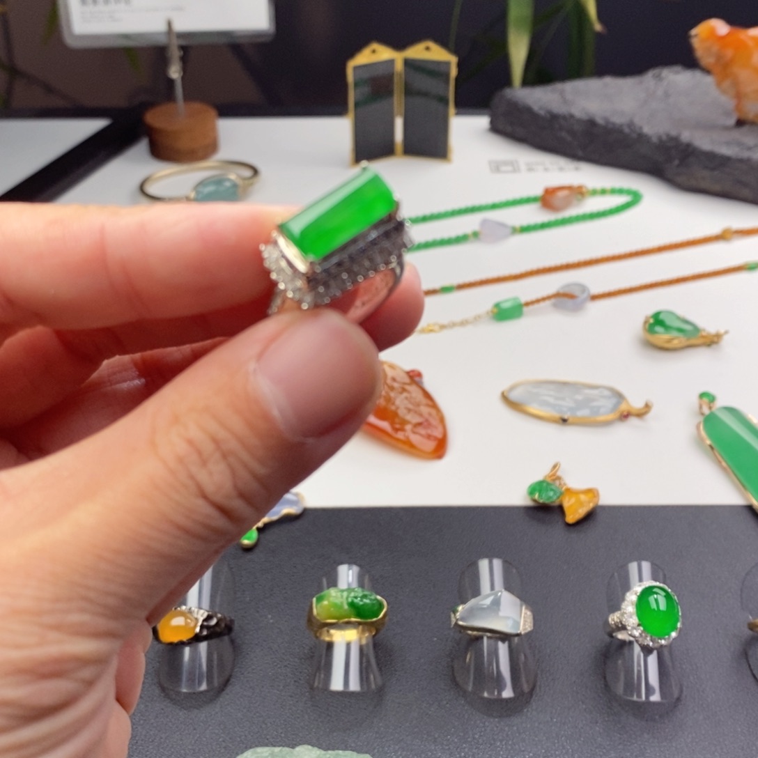 定制翡翠未镶嵌裸石