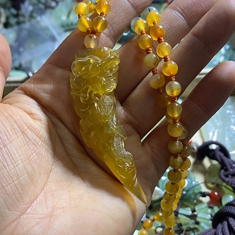 岫玉颈饰未镶嵌挂件