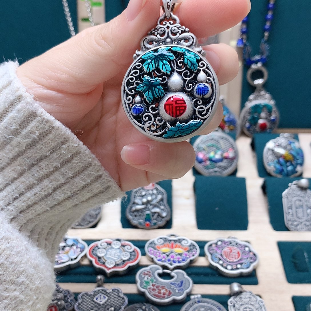 足银玻璃足银吊坠