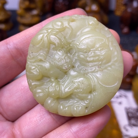 未镶嵌蛇纹石玉颈饰133