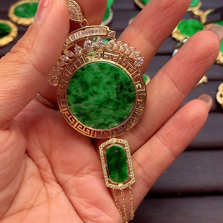 翡翠颈饰银S925镶嵌翡翠