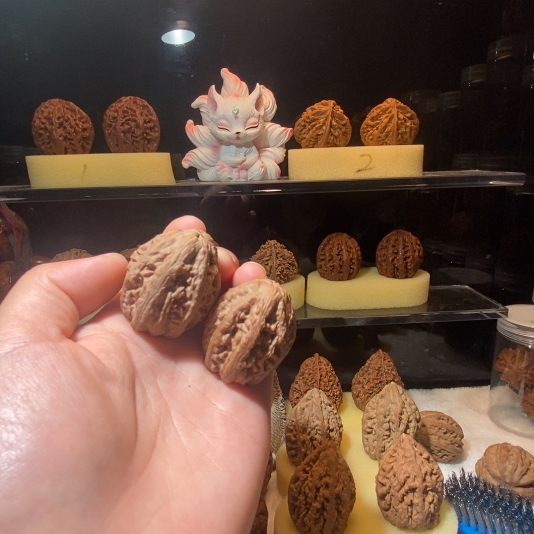 海***崔把件文玩核桃闷头