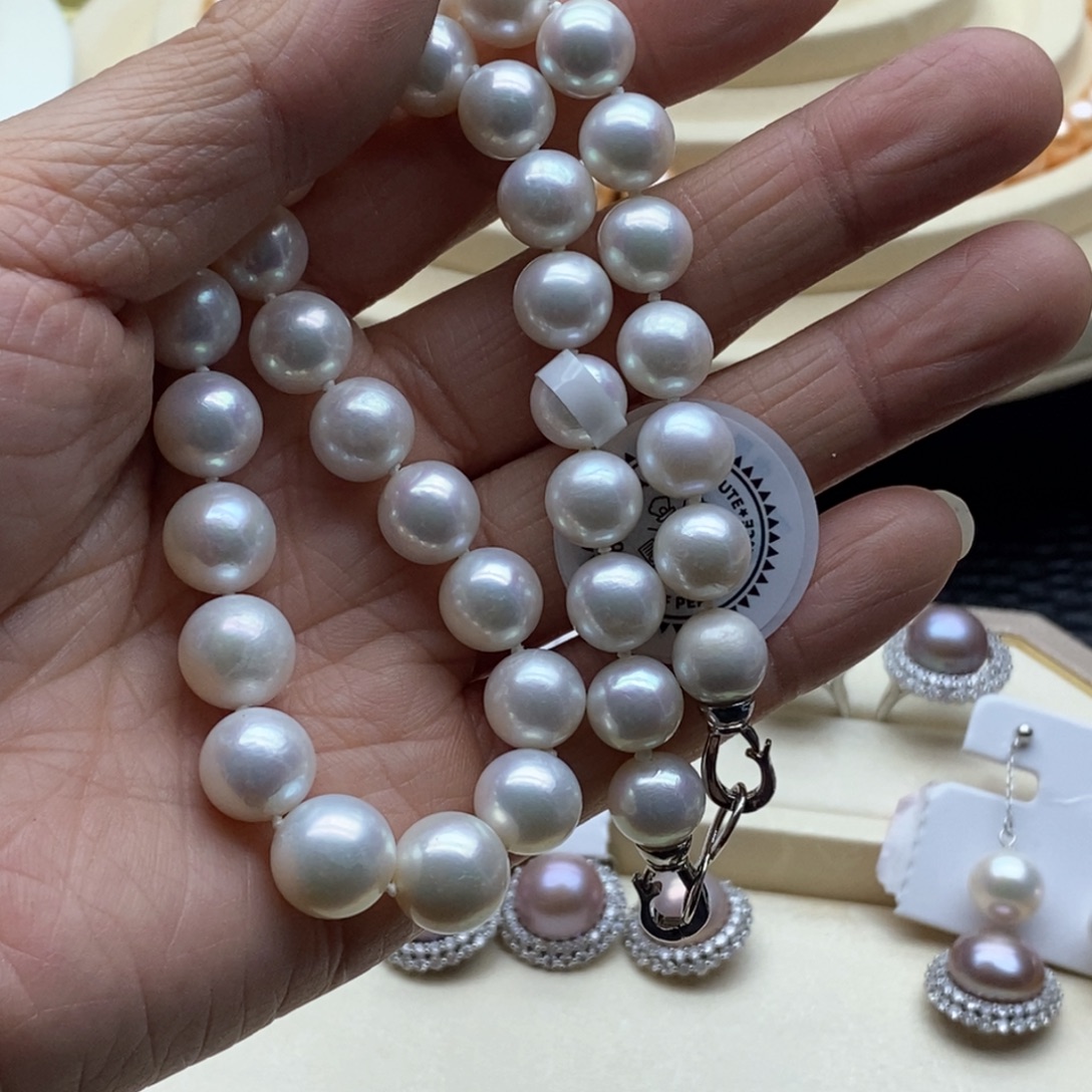 非金属白色珍珠项链