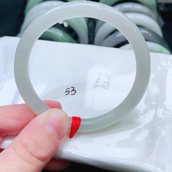 翡翠未镶嵌手镯107