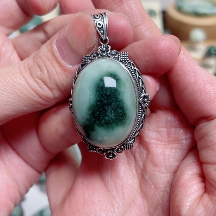 透闪石-蛇纹石玉银S925镶嵌颈饰沙**瑰