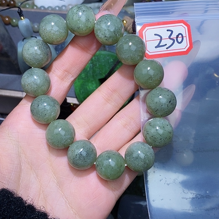 和田玉和田玉边角料随机发未镶嵌