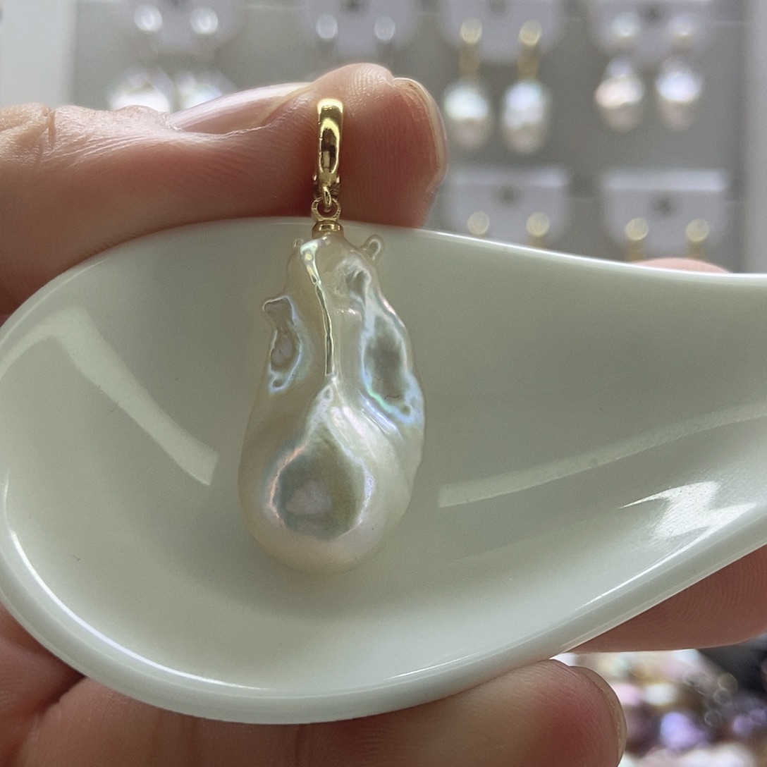 睿***宝淡水珍珠银S925镶嵌颈饰37