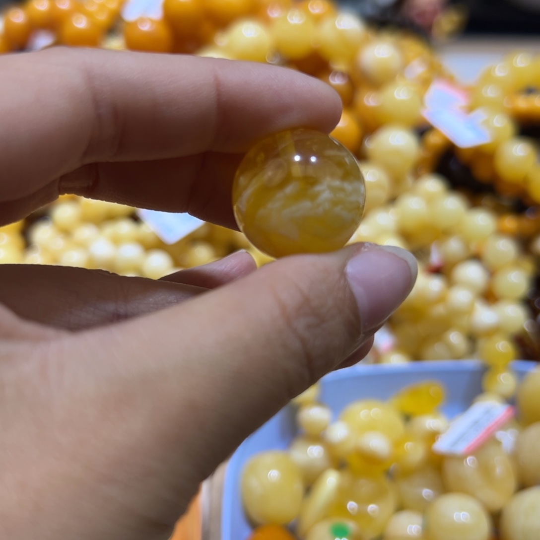 琥珀珠宝奇石未镶嵌