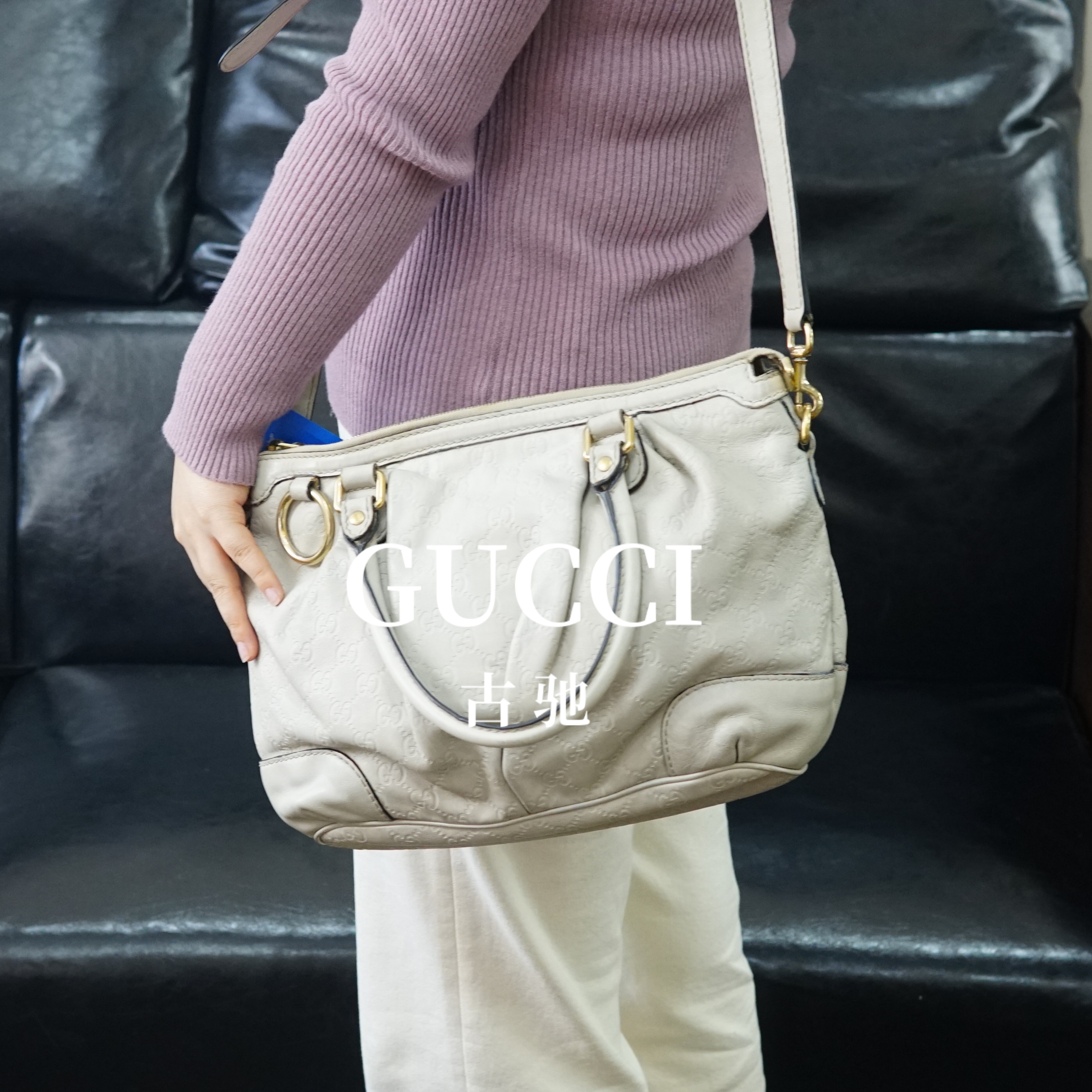 95新 GUCCI/古驰 白色压纹斜挎包/WJ09624043/4043