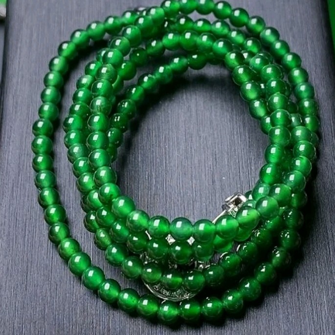 天然翡翠3米的冰绿项链