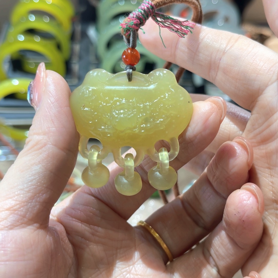 岫玉手镯未镶嵌手镯