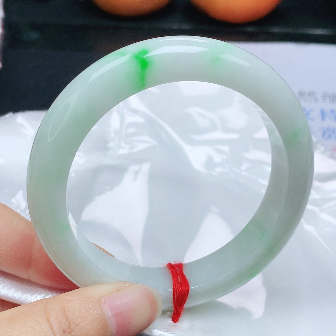 翡翠手镯未镶嵌正5758