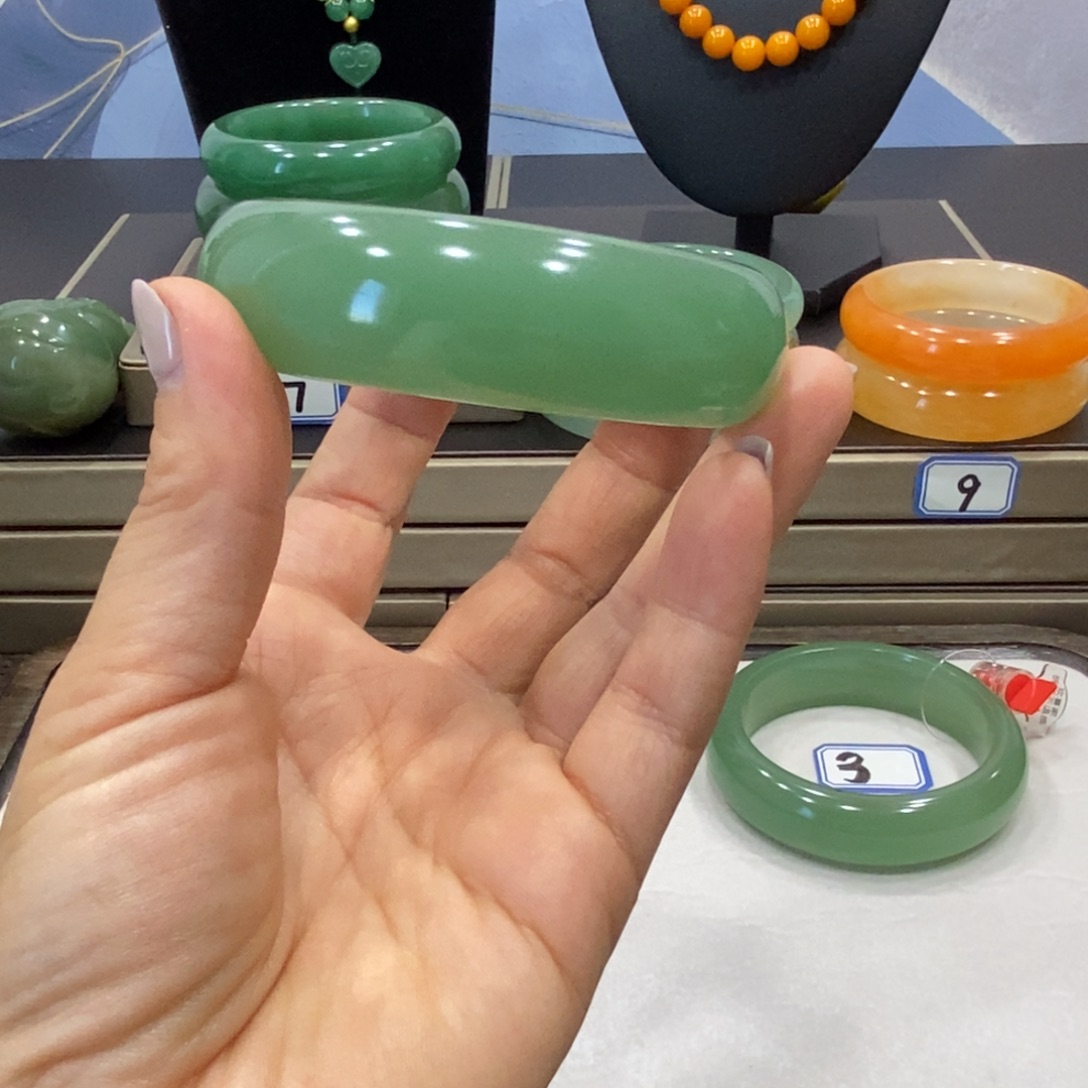 灵***知东陵石未镶嵌手镯