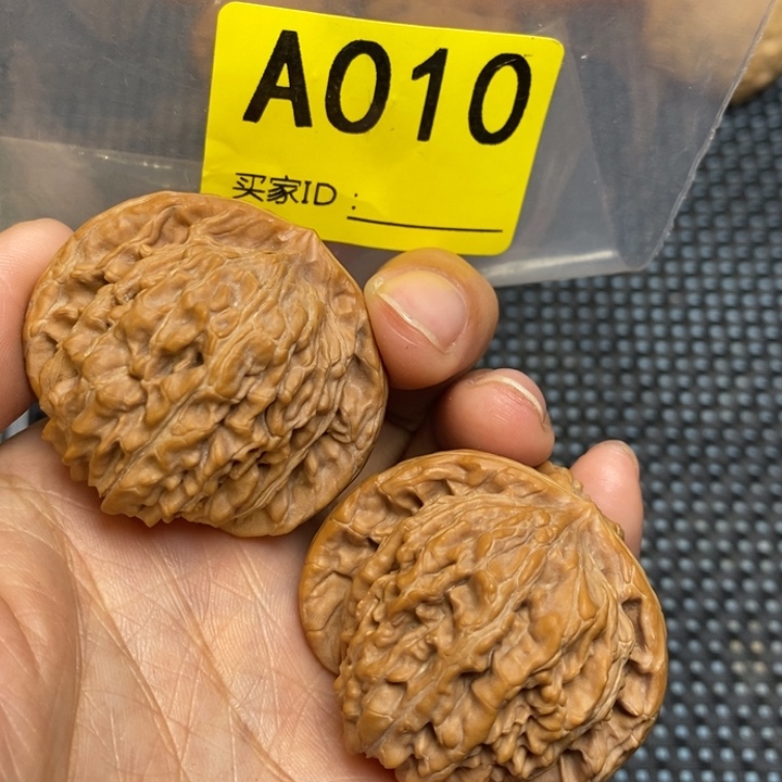 文玩核桃吊坠42尺sizuolou