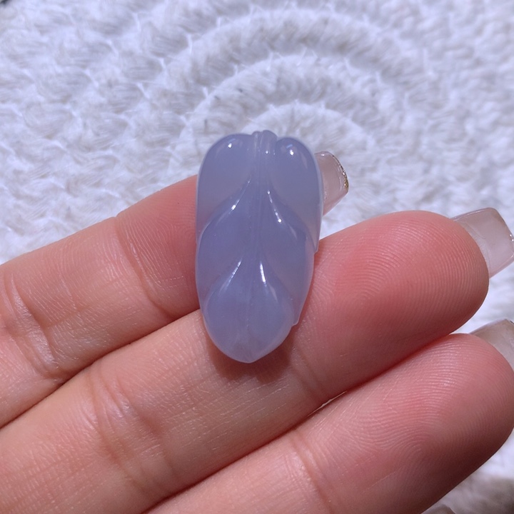 翡翠颈饰未镶嵌冰胶紫树叶