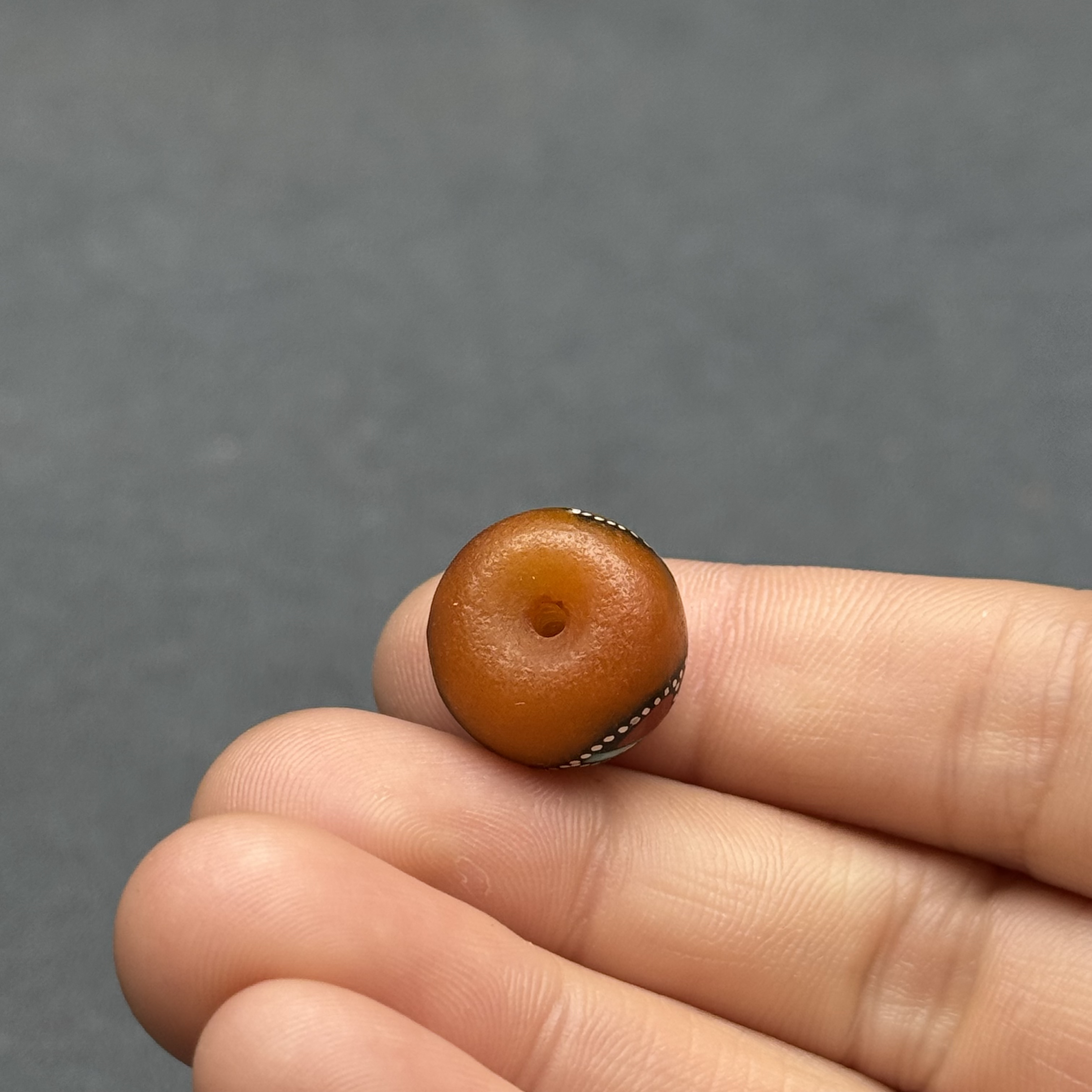 Y5887天然原矿蜜蜡 老蜡墩子 15.7*11.6mm抖音基地质检发货