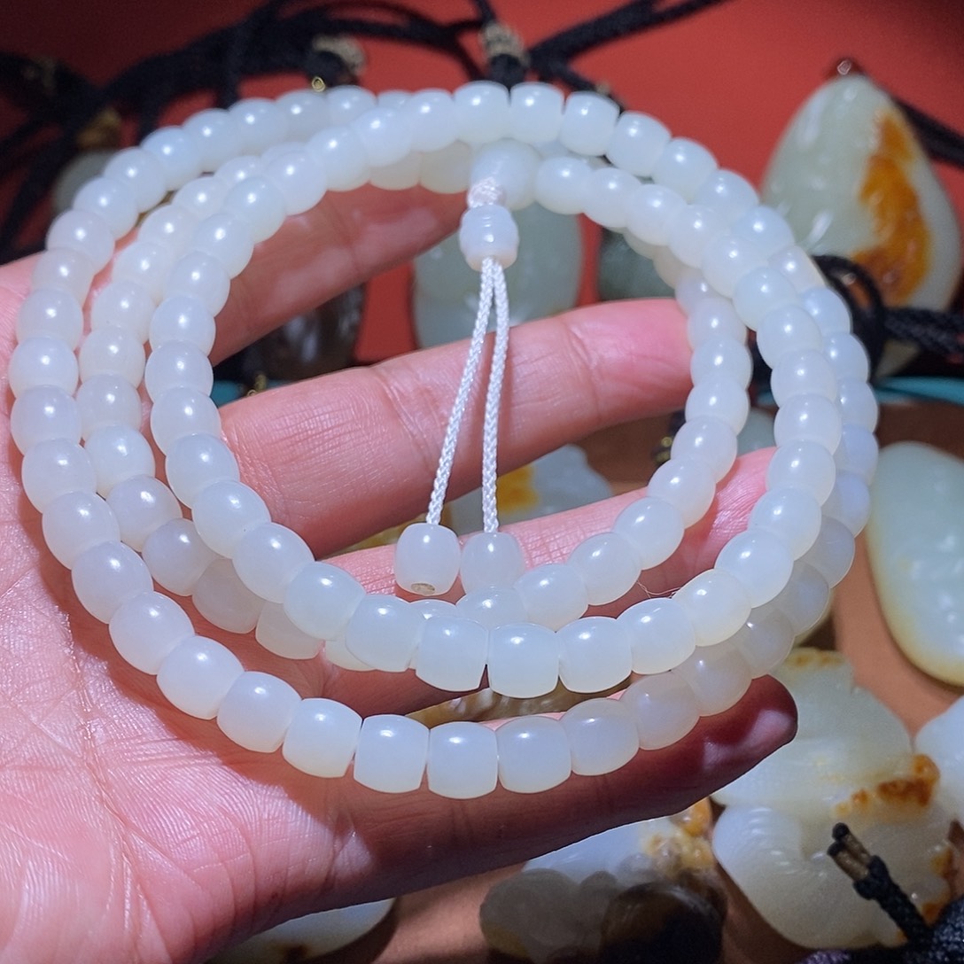 未镶嵌和田玉挂件依****子