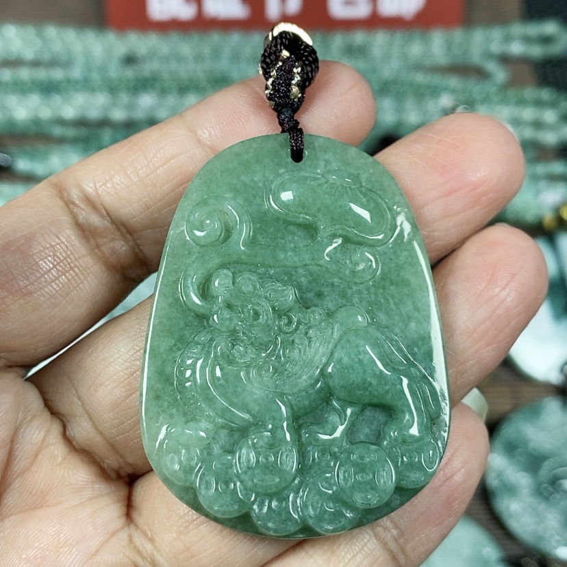 【闪购商品】翡翠颈饰未镶嵌玉吊坠翡翠玉飞天貔貅牌