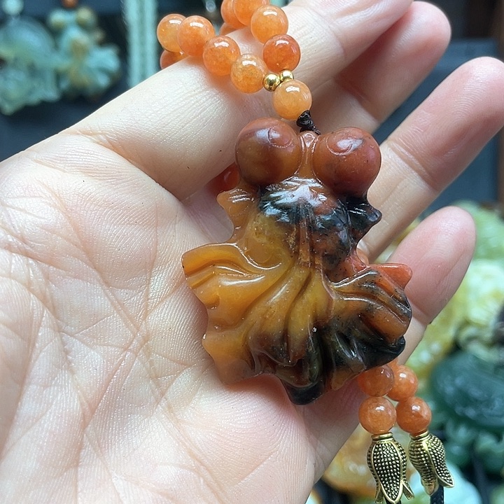 未镶嵌蛇纹石玉颈饰