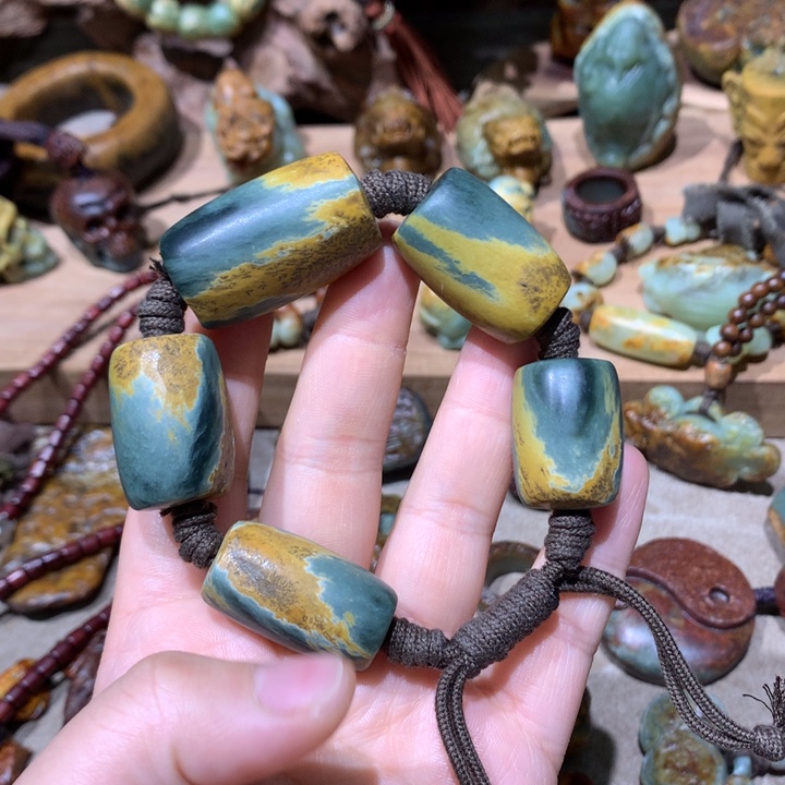 未镶嵌岫岩河磨玉（透闪石质玉）挂件?****?