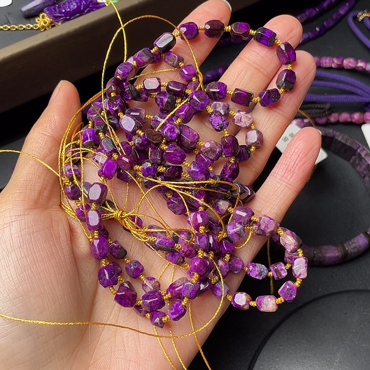 花****苏纪石（舒俱来）未镶嵌项链