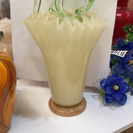 琉璃花瓶高28厘米口径18厘米