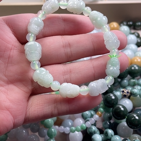 翡翠未镶嵌颈饰66