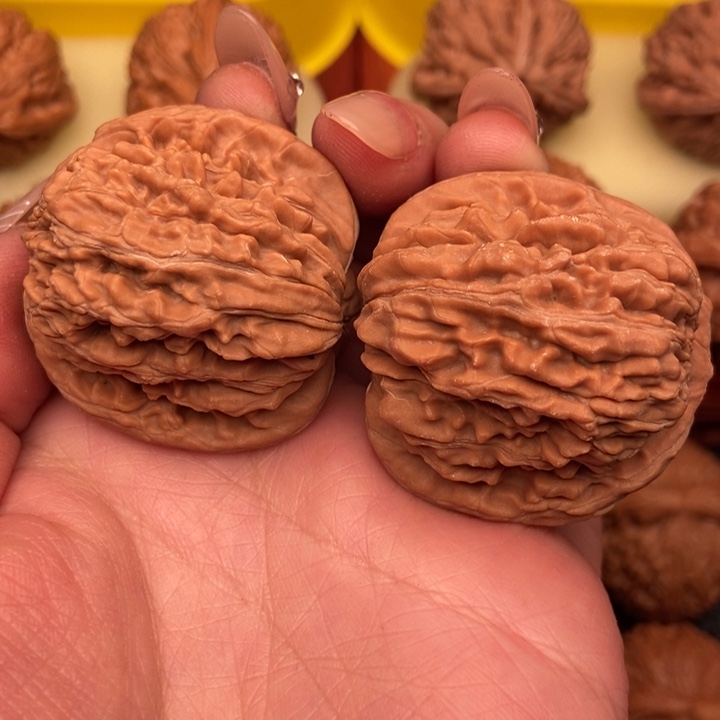 文玩核桃把件蒋*人39全品楼子