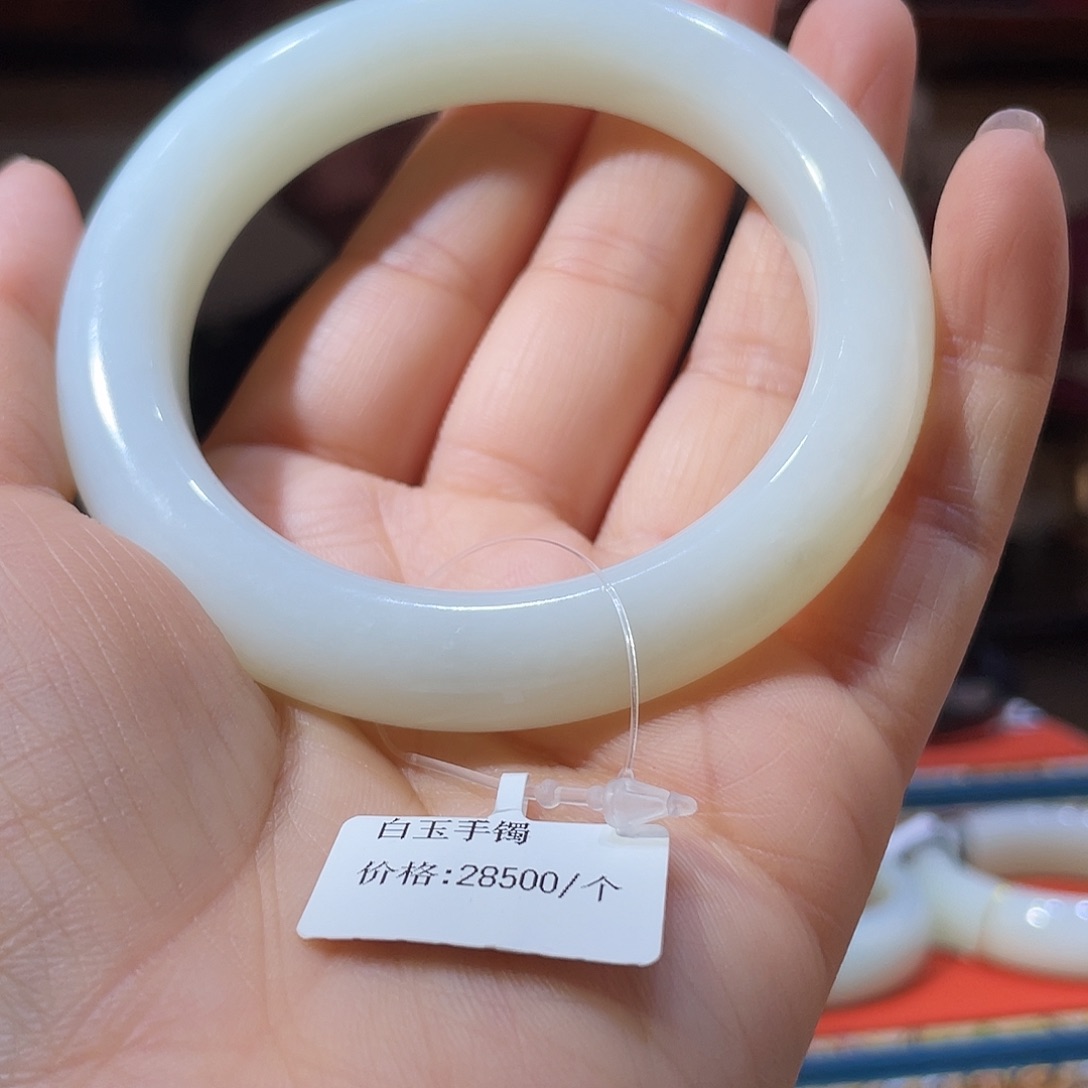 和田玉（白玉）未镶嵌手镯